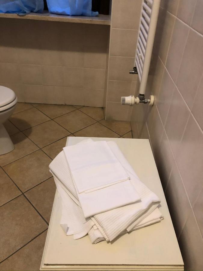 Hotel Il Gatto e La Volpe Avigliana Esterno foto